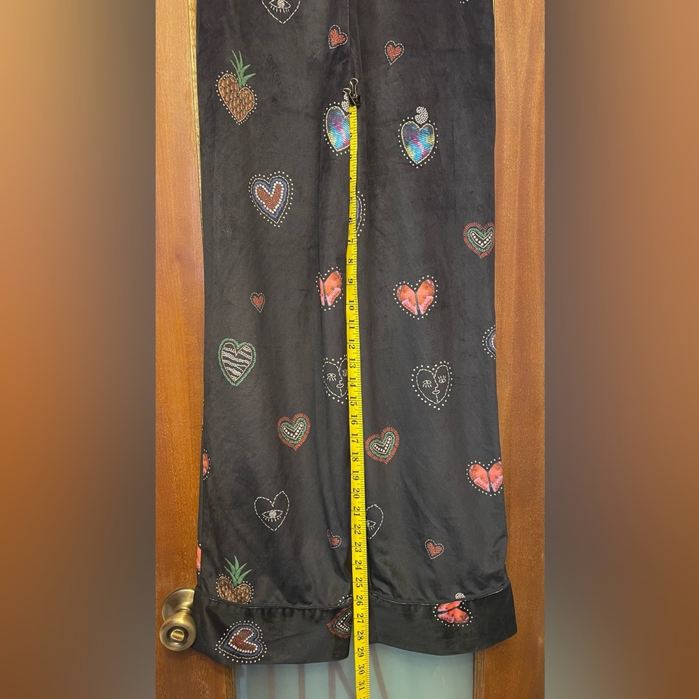 Farm Rio Benicia Wide Leg Black Velour Pull On Elastic Waist Pant Hearts Motif - Picture 7 of 12